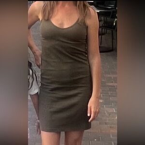 Elegant Green Sleeveless Dress